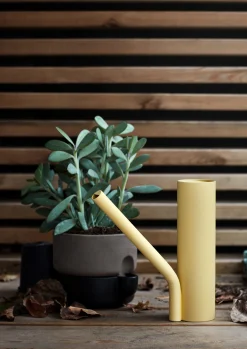 Cheap Arrosoir Grab Metal Jaune / Carafe - Acier - Unisexe Pots Et Plantes