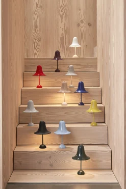 New Lampe Sans Fil Rechargeable Pantop Portable Led Plastique Bleu / Verner Panton (1980) - Unisexe Luminaires Iconiques