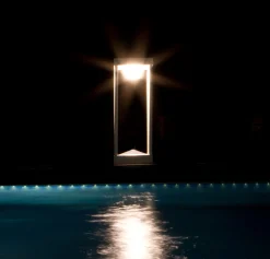 Best Lampe Solaire D'extérieur La Lampe Parc L Metal Verre Noir Verre & Metal Noir / Led - Hybride & Connectee - Dock Usb - H 50 Cm - Unisexe Led
