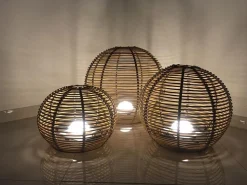 Sale Lampe Solaire D'extérieur La Lampe Paillotte Sphere Plastique Bois / Large O 48 Cm / Hybride Et Connectee (Solaire + Dock Usb) - Unisexe Lampes De Sol