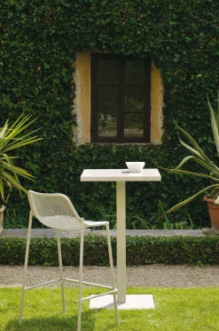 Shop Mange-Debout Round Metal- Unisexe Tables Hautes Et Bars D'extérieur