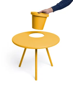 Discount Table Basse Bakkes Outdoor Metal Jaune / O 60 Cm - Pot De Fleurs Integre / Acier - Unisexe Tables Basses De Jardin
