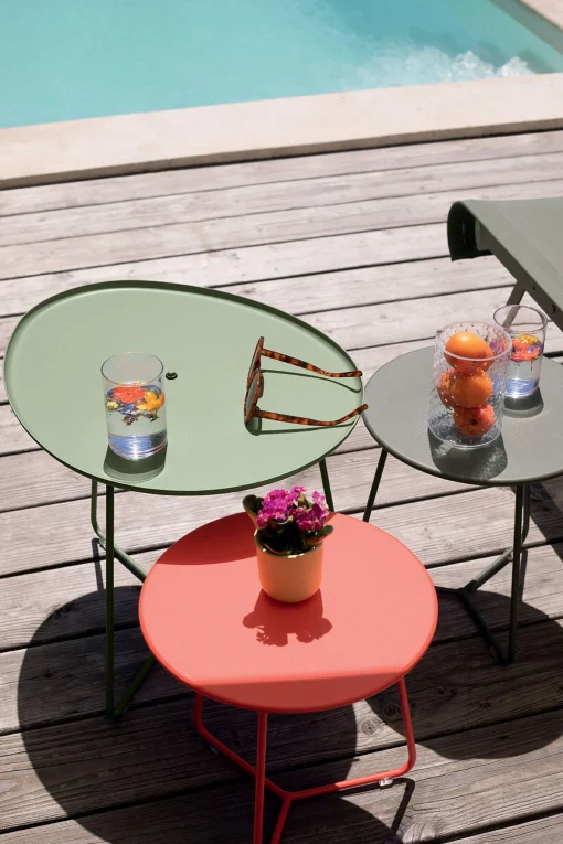 Cheap Table Basse Cocotte Metal Rouge / L 55 X H 43,5 Cm - Plateau Amovible - Unisexe Tables Basses De Jardin