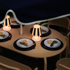 Online Table Ovale Toni Tavolo Metal Orange / 160 X 90 Cm - Trou Pour Parasol + Bougeoir Amovible - Unisexe Tables De Jardin